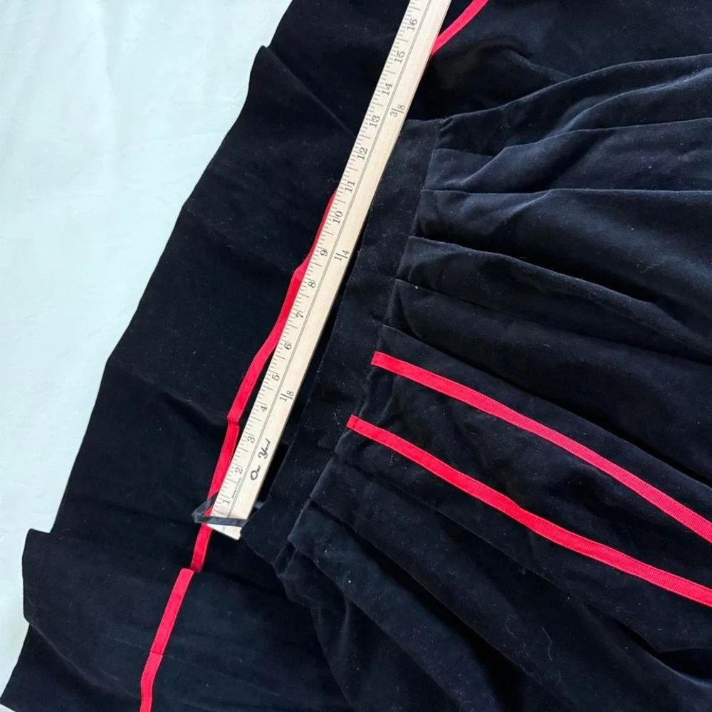 embroidered folk skirt  vintage black folk skirt Susan Bristol size‎ 10 - Picture 3 of 4